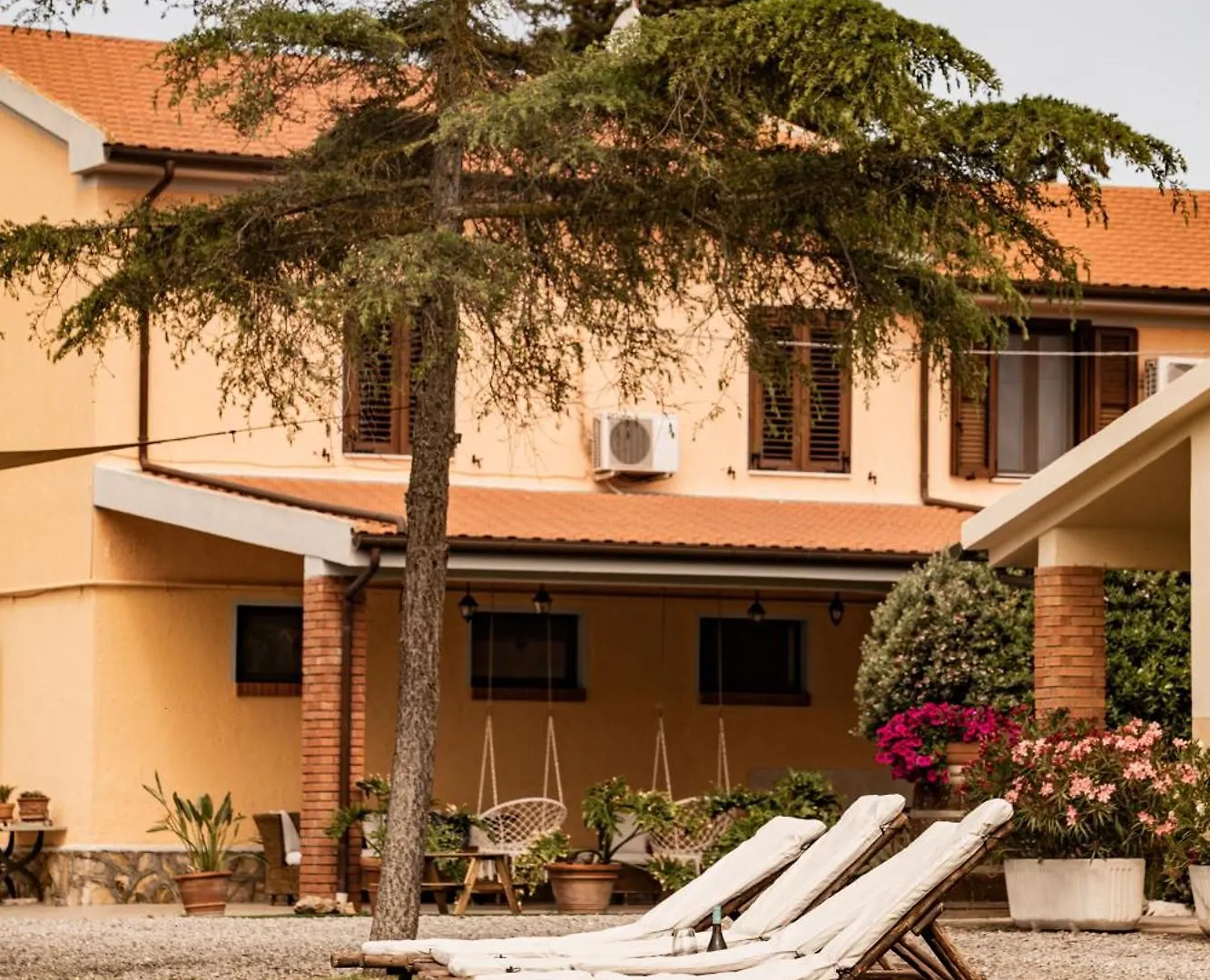 Agriturismo Santa Lucia فونتيبلاندا 0*,