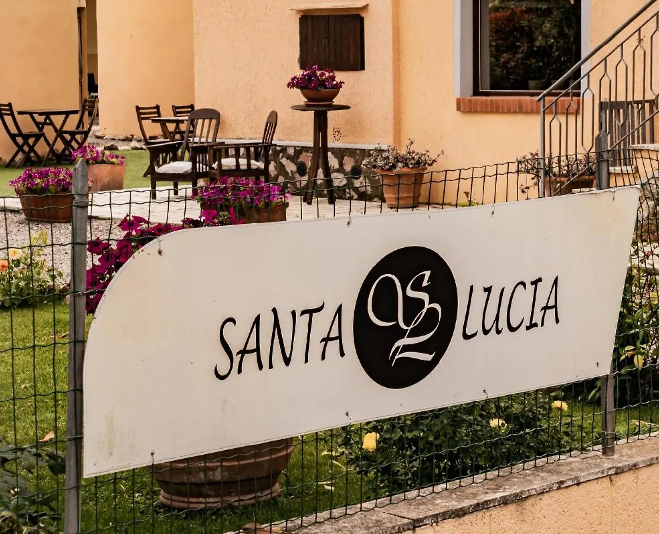 Agriturismo Santa Lucia فونتيبلاندا مزرعة للإقامة